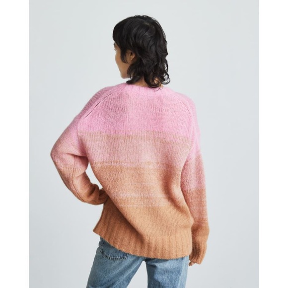 EVERLANE The Gradient Alpaca Crew Sweater Womens M Tan Pink Long Sleeve Pullover - Picture 3 of 16